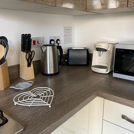 بلايموث Lovely 2 Bedroom, 2 Bathroom House With Parking. المظهر الخارجي الصورة