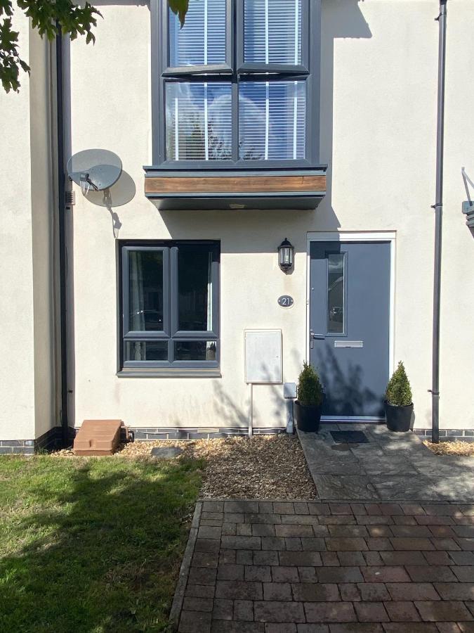بلايموث Lovely 2 Bedroom, 2 Bathroom House With Parking. المظهر الخارجي الصورة